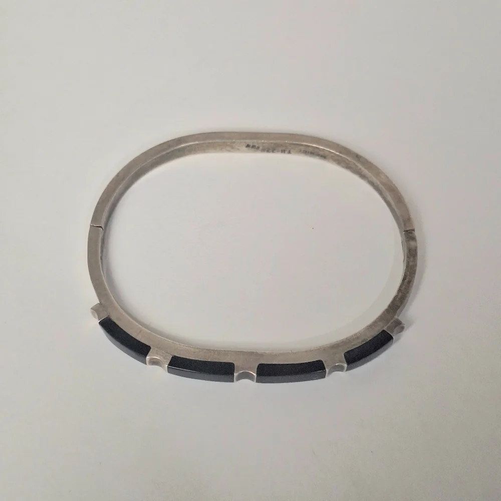 Vintage Taxco TM-22 Sterling Silver 925 Black Onyx Hinged Bracelet 26.5g Sz 6.75 - Picture 2 of 16